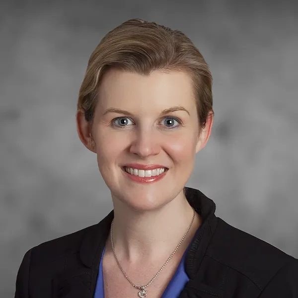 Portrait photo of Dr. Shannon Amonette